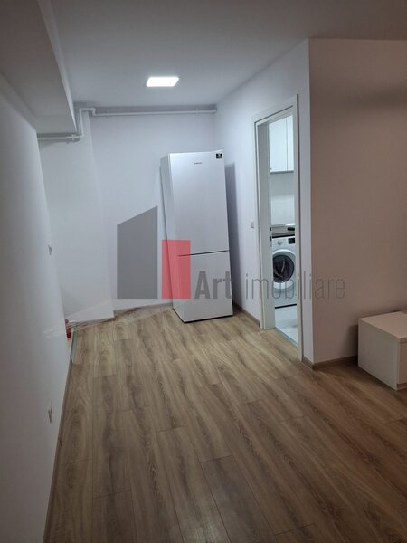 1 Decembrie, Nicolae Teclu, apartament cu doua camere cu centrala+loc de parcare.